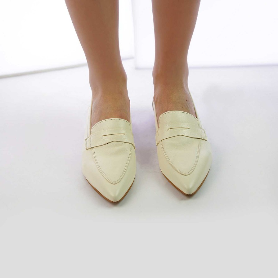 Spring Summer Patty Shoes | Pointed Loafers In Beige Nappa Leather