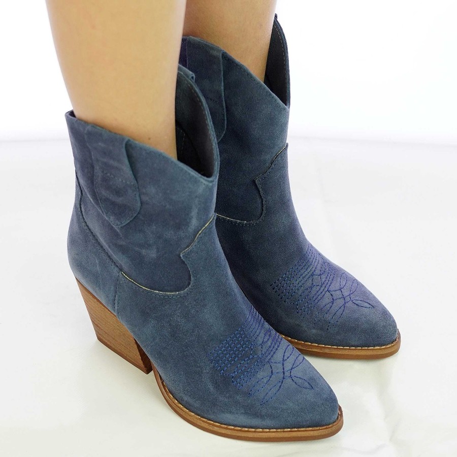 Spring Summer Patty Shoes | Women'S Flat Camperos Boots In Denim-Coloured Suede With Matching Toe Embroidery