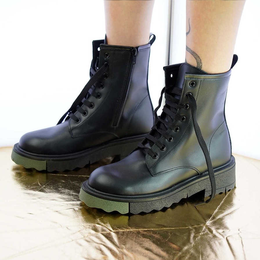 Spring Summer Patty Shoes | Women'S Black Leather Combat Boots With Side Zip And Green Insert Sole