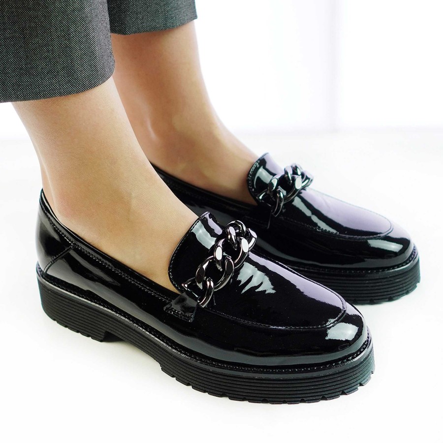 Autumn Winter Patty Shoes | Handcrafted Women'S Moccasins With Chain In Real Leather, Black Patent Leather