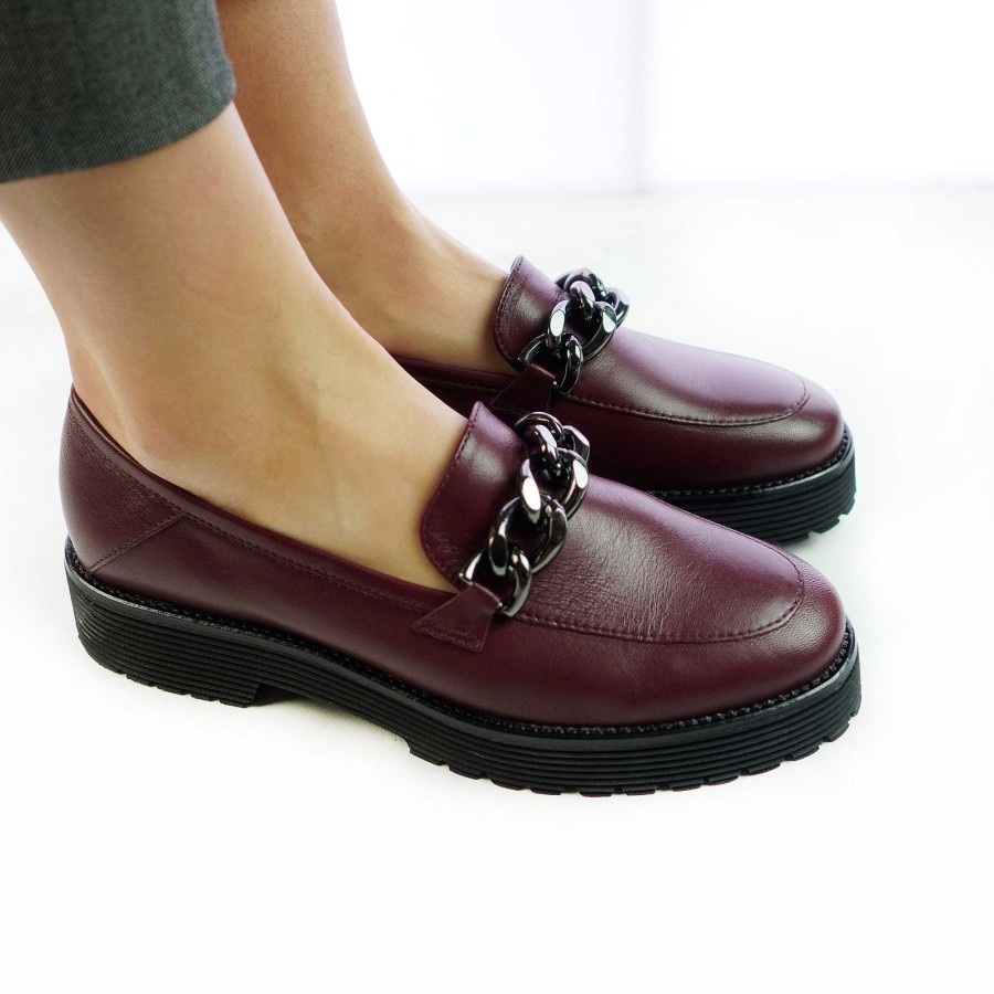 Autumn Winter Patty Shoes | Handcrafted Women'S Moccasins With Real Leather Chain In Burgundy Color