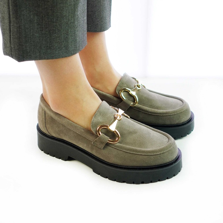 Autumn Winter Patty Shoes | Handcrafted Women'S Moccasins With Taupe Suede Clamp