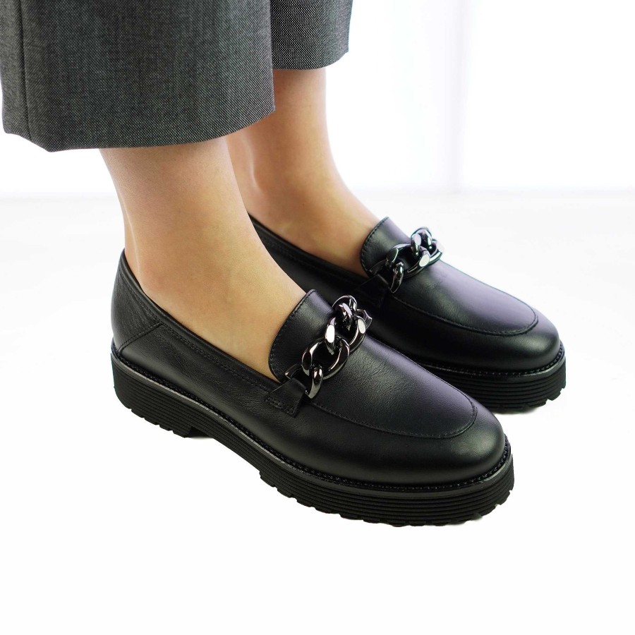 Autumn Winter Patty Shoes | Handcrafted Women'S Moccasins With Real Black Leather Chain